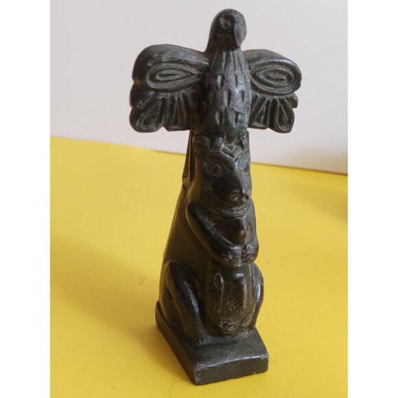 Hand Carved Soapstone Totem Pole Eagle, Wolf, Salmon 4 5/8" tall by LuLu Canada - Picture 8 of 8